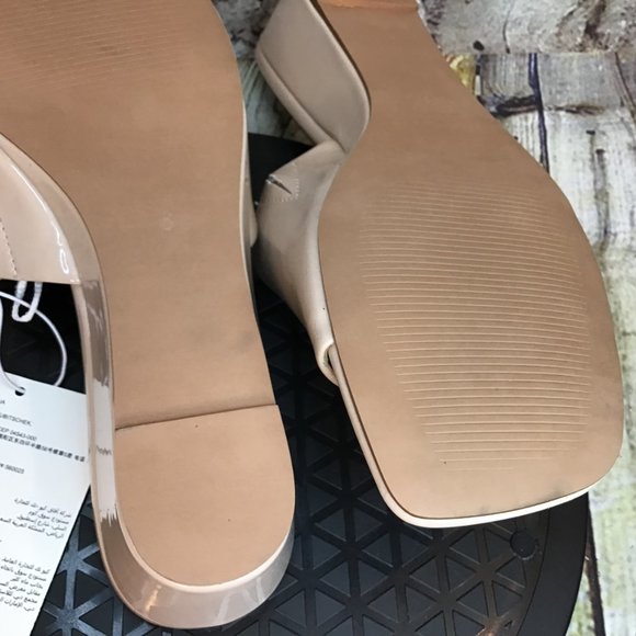 find Women’s Beige Patent Leather Square Toe Comfort Slip On Sandal Size US 8 - Picture 7 of 8